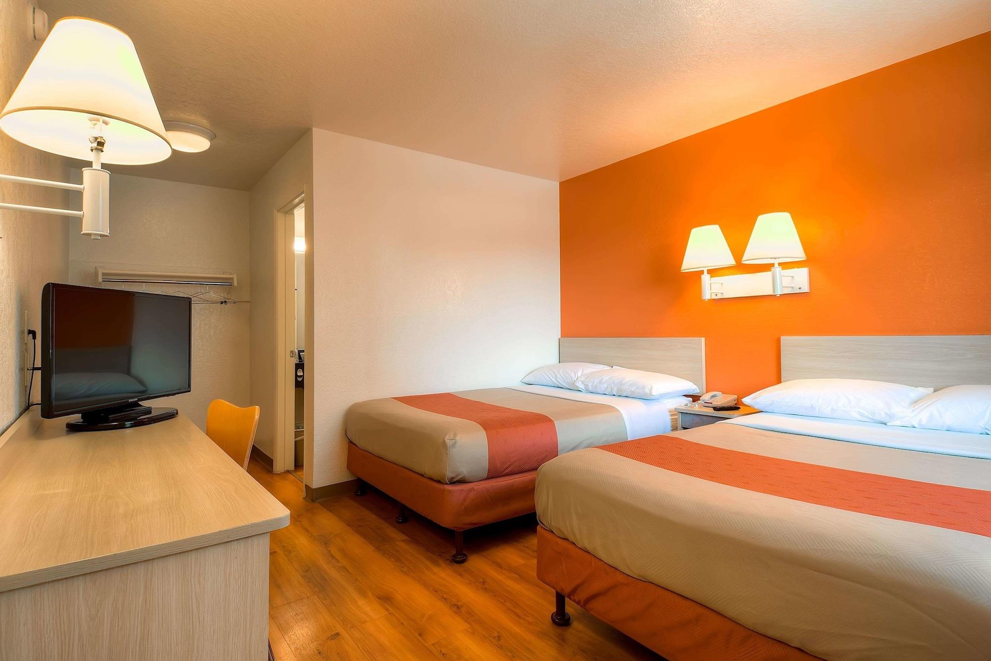 Motel 6-Westminster, Ca - South - Long Beach Area Екстериор снимка