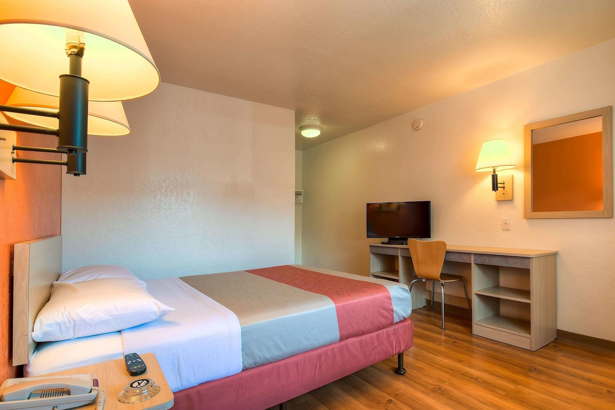 Motel 6-Westminster, Ca - South - Long Beach Area Екстериор снимка